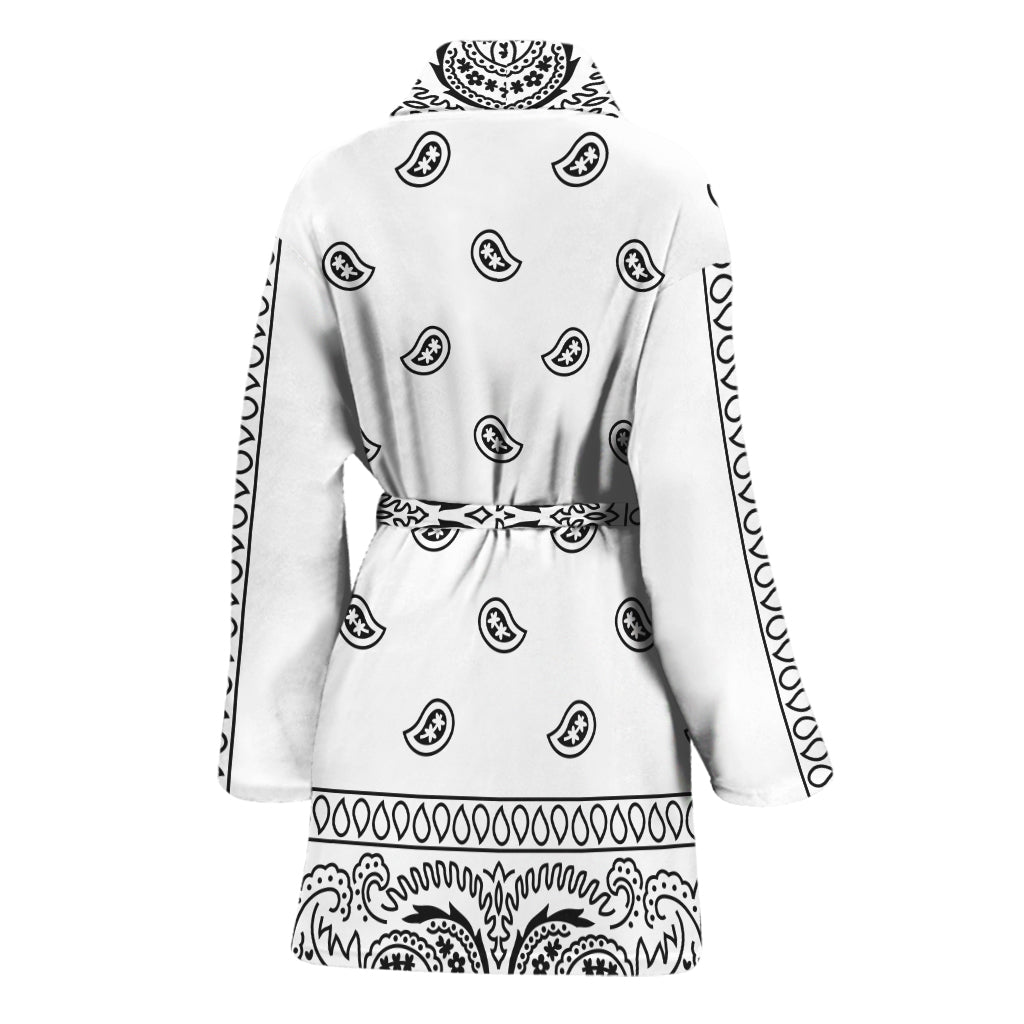 White And Black Paisley Bandana Print Women's Bathrobe