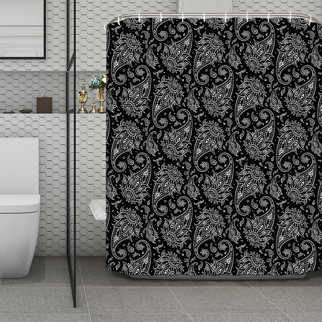 White And Black Paisley Pattern Print Polyester Shower Curtain