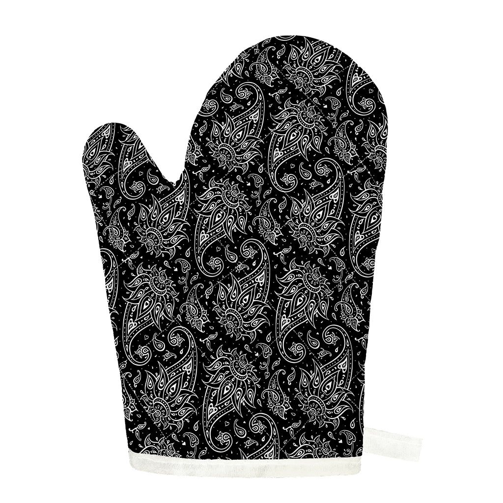 White And Black Paisley Pattern Print Single Oven Mitt