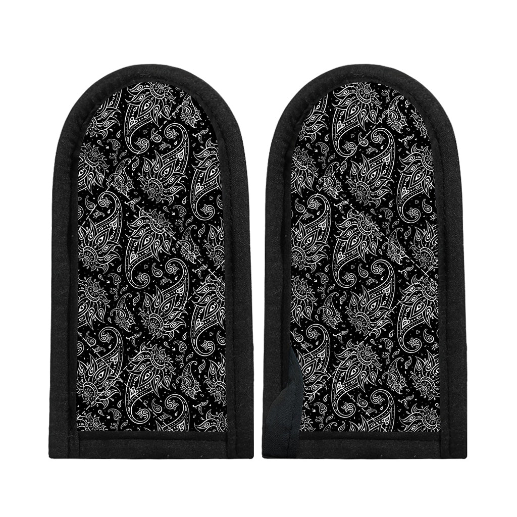 White And Black Paisley Pattern Print Skillet Handle Cover