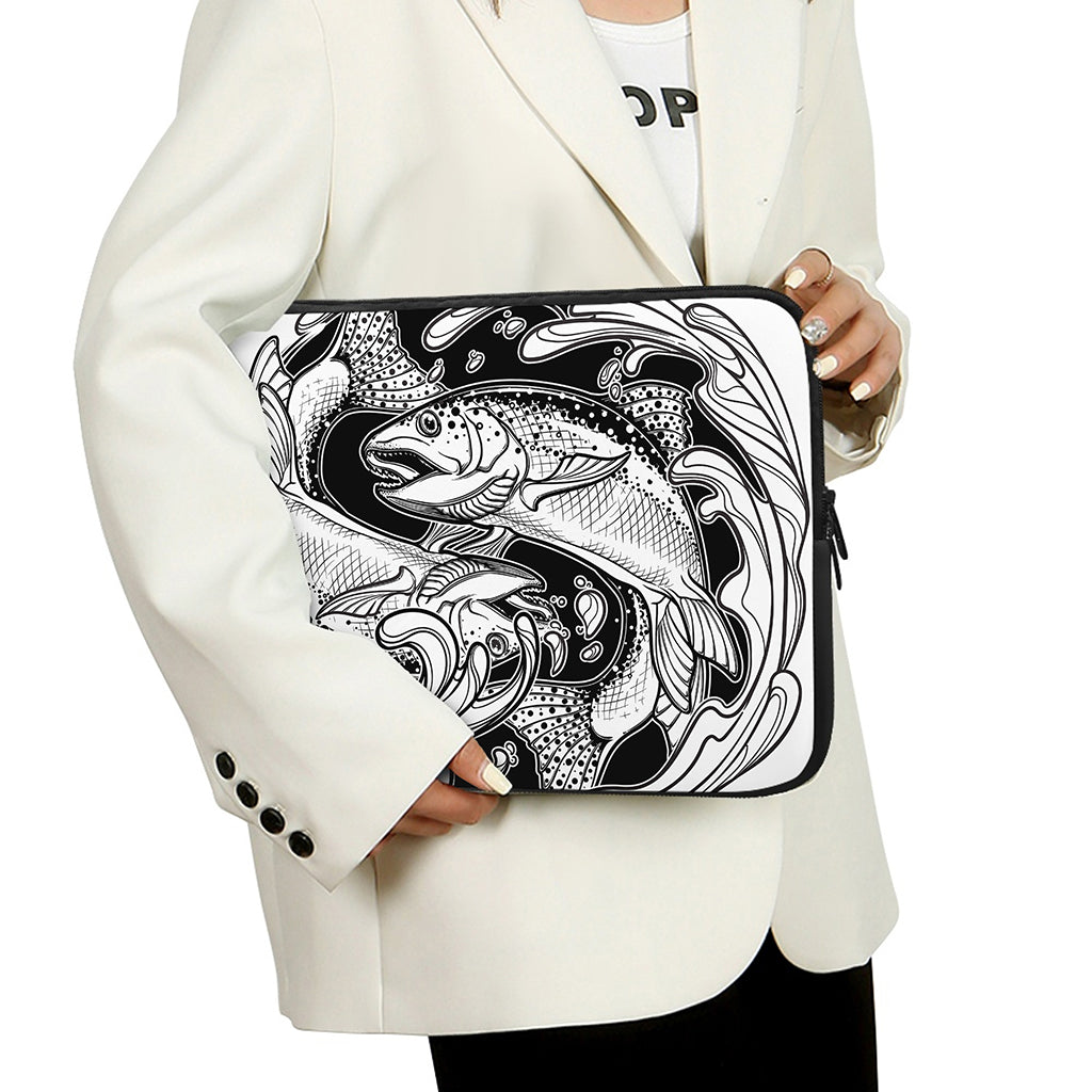 White And Black Pisces Sign Print Laptop Sleeve