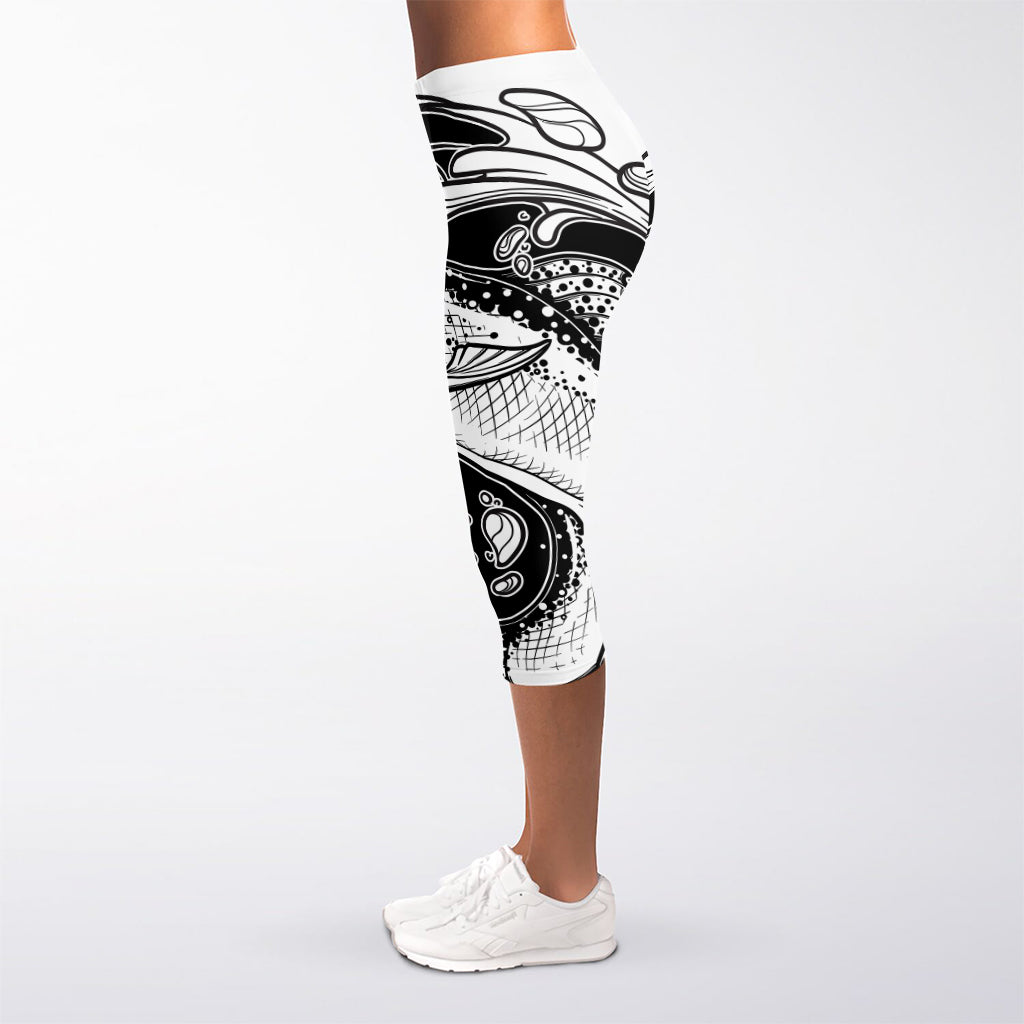 White And Black Pisces Sign Print Women's Capri Leggings