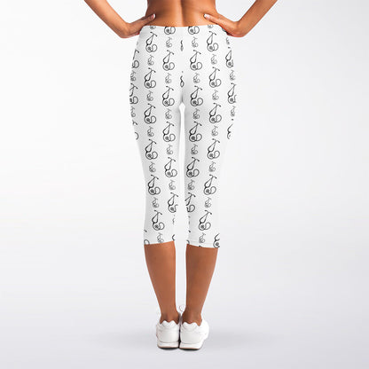 White And Black Stethoscope Print Women's Capri Leggings