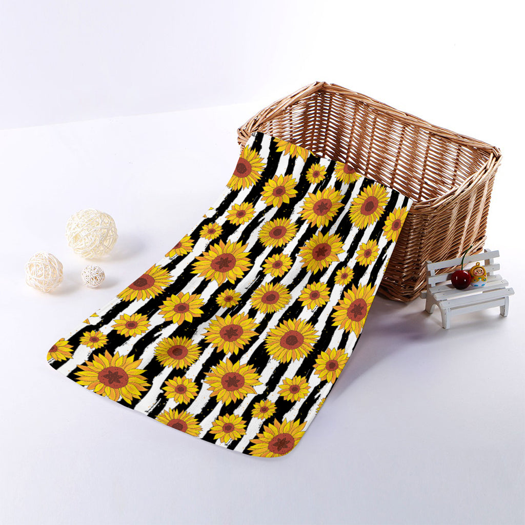 White And Black Stripe Sunflower Print Towel