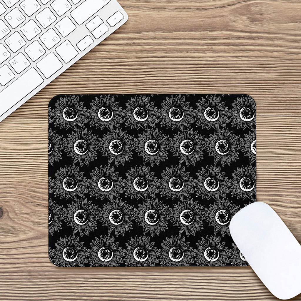 White And Black Sunflower Pattern Print Mouse Pad