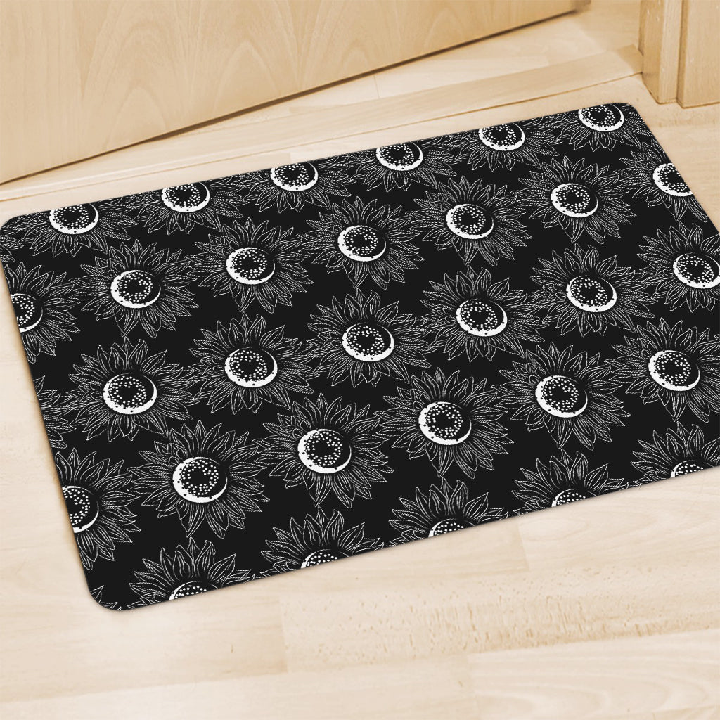 White And Black Sunflower Pattern Print Polyester Doormat