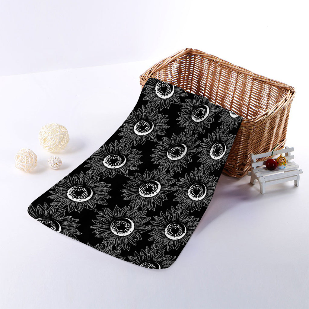White And Black Sunflower Pattern Print Towel