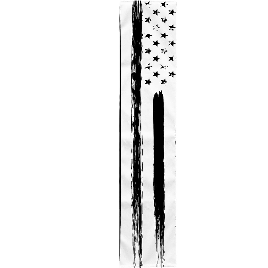 White And Black USA Flag Print Table Runner