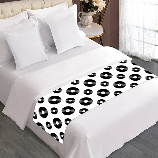 White And Black Vinyl Pattern Print Bed Runner