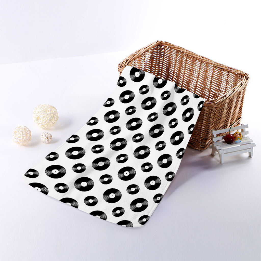 White And Black Vinyl Pattern Print Towel