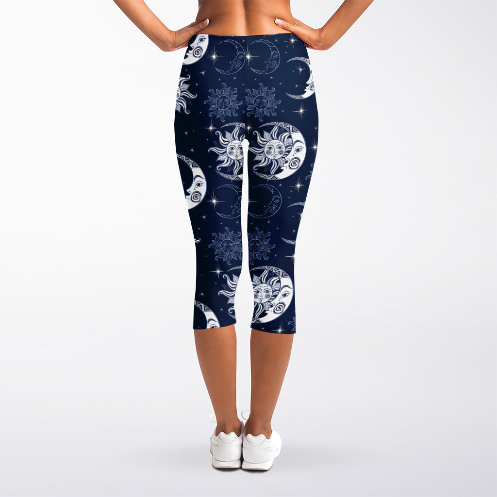 White And Blue Celestial Pattern Print Women's Capri Leggings