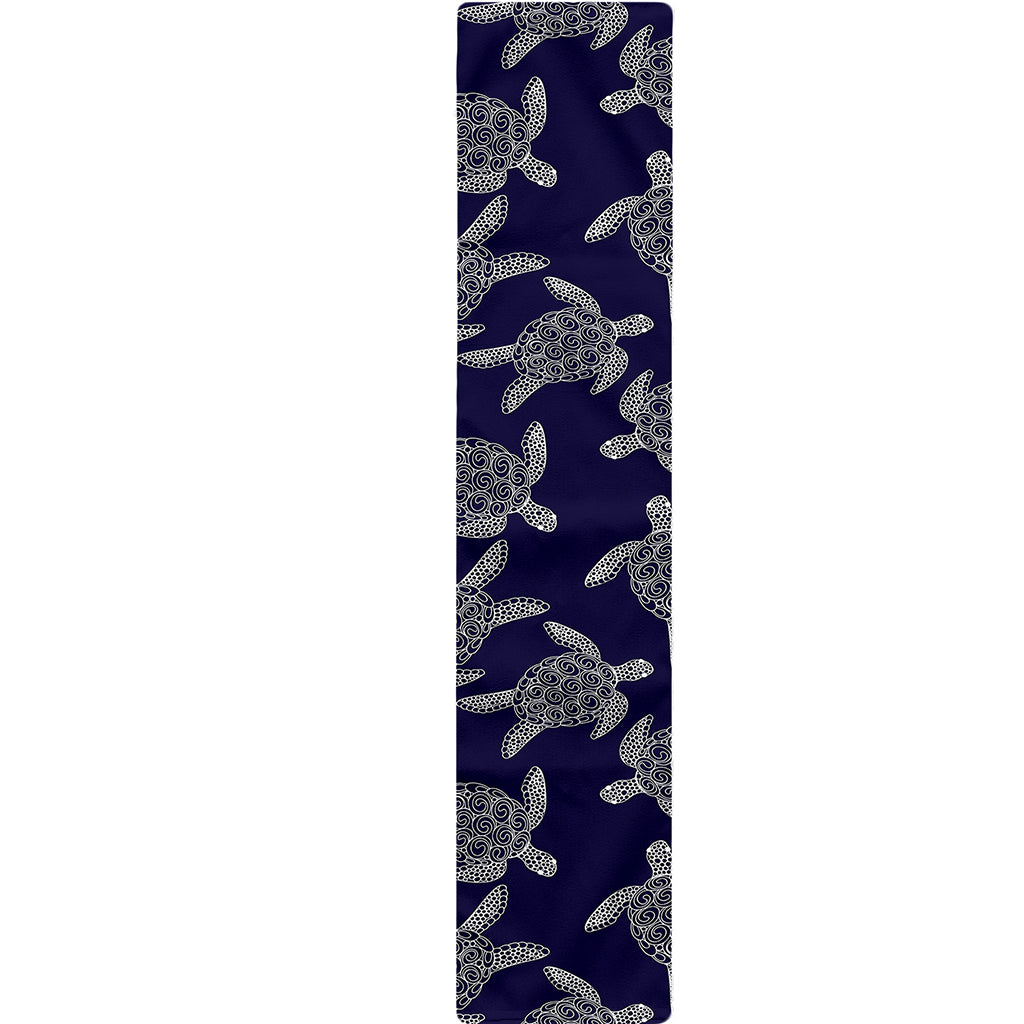 White And Blue Turtle Pattern Print Table Runner