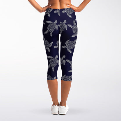 White And Blue Turtle Pattern Print Women's Capri Leggings