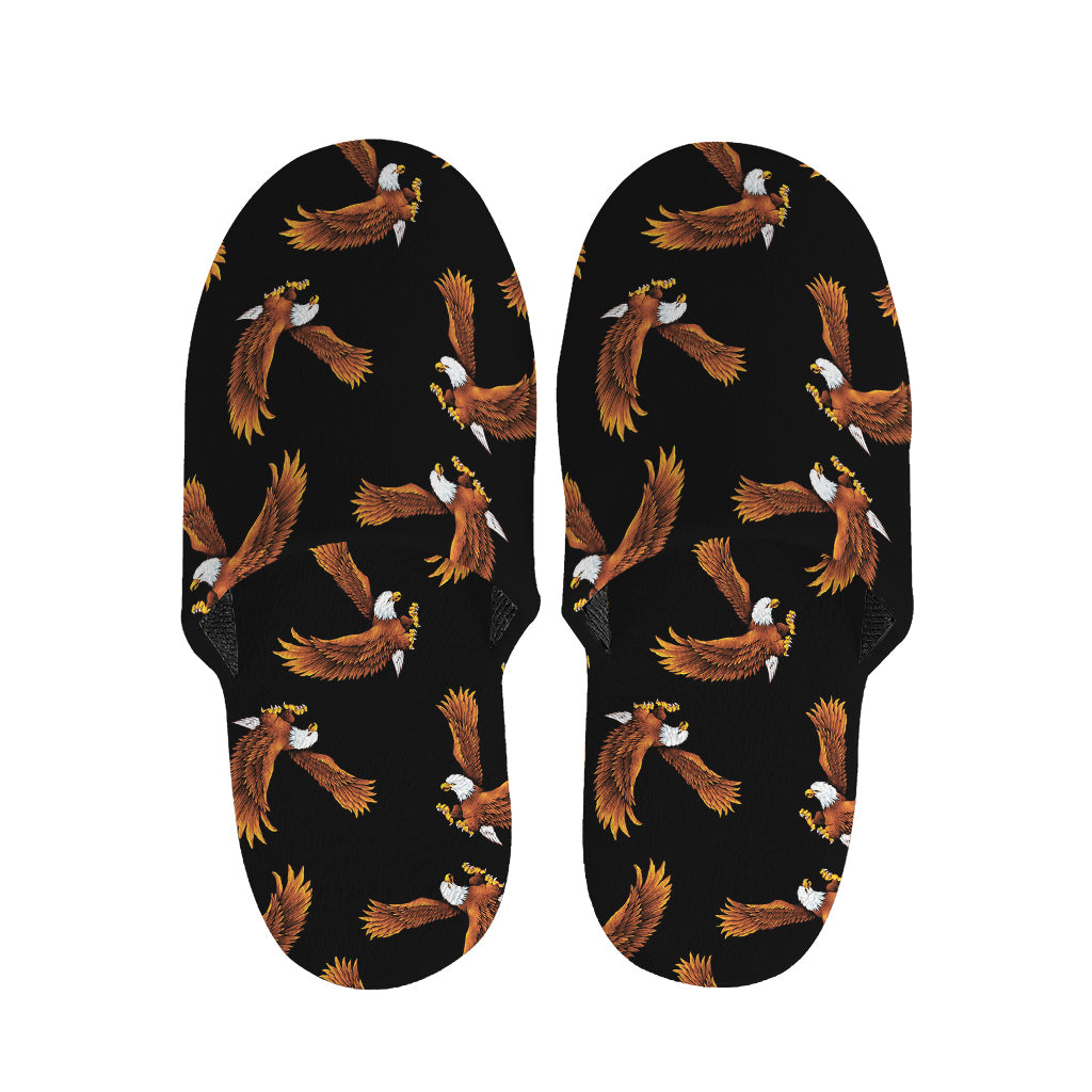 White And Brown Eagle Pattern Print Slippers