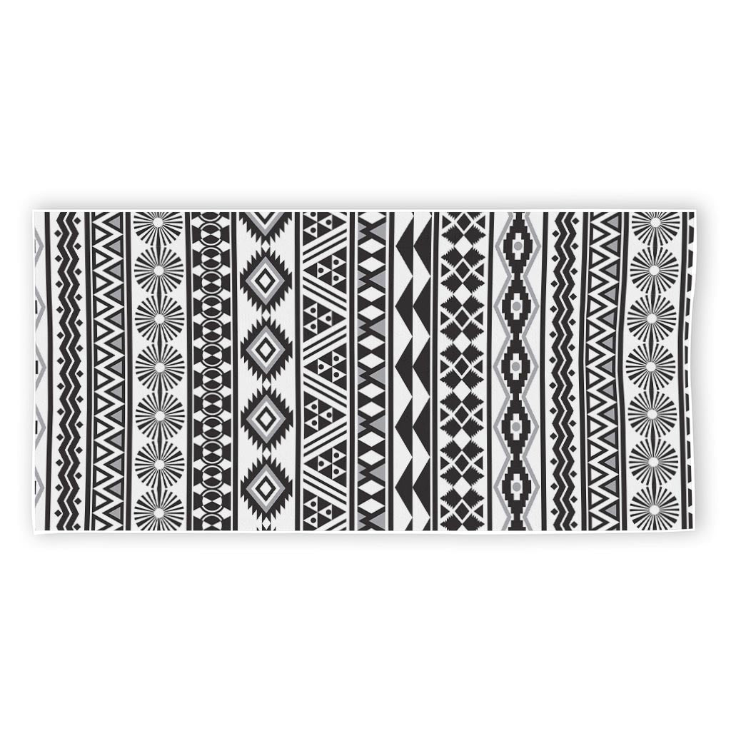 White And Grey Aztec Pattern Print Beach Towel