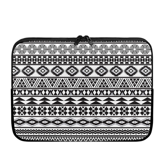 White And Grey Aztec Pattern Print Laptop Sleeve