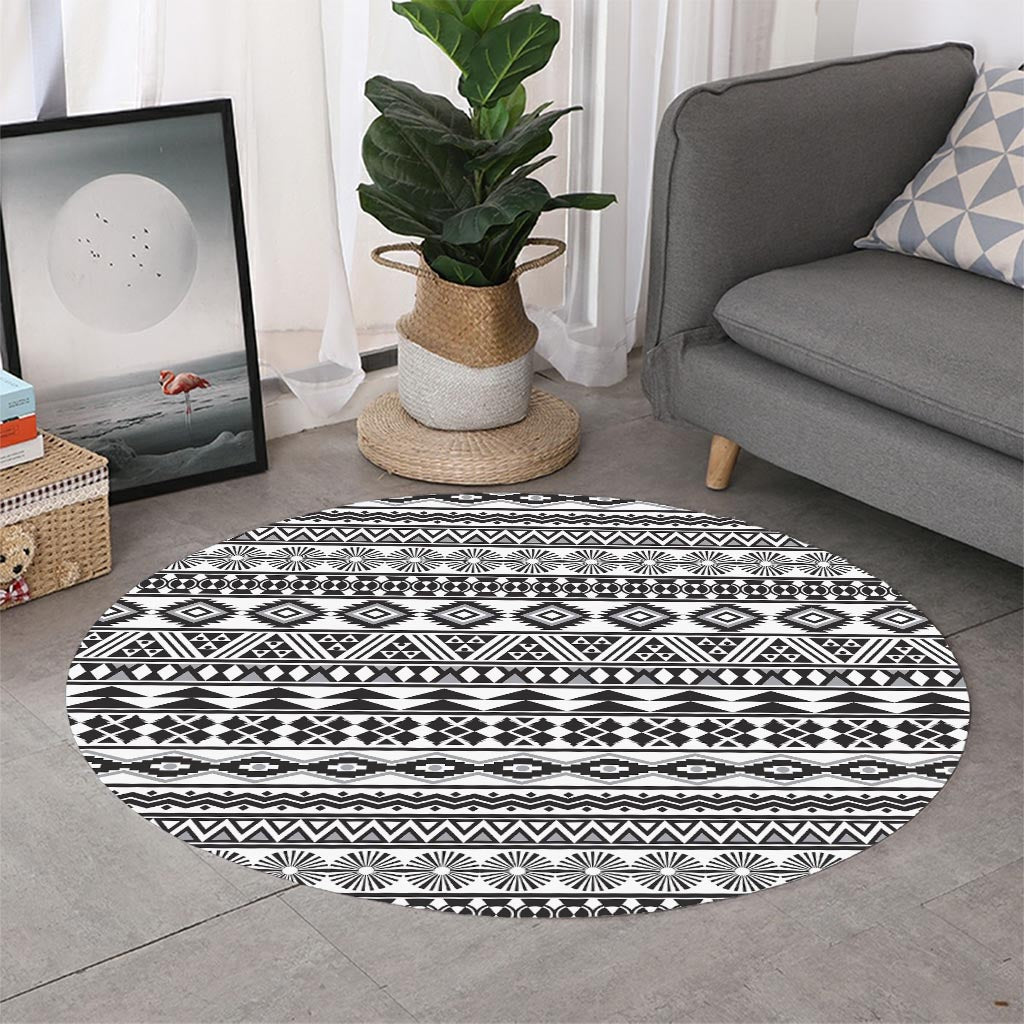 White And Grey Aztec Pattern Print Round Rug