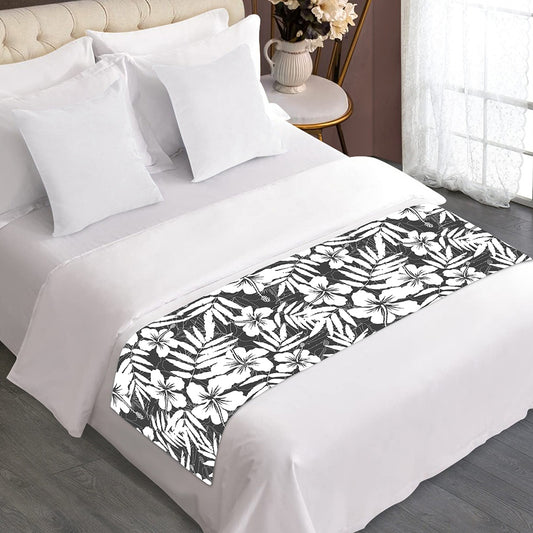 White And Grey Hawaiian Pattern Print Bed Runner