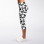 White And Grey Shark Pattern Print Women's Capri Leggings