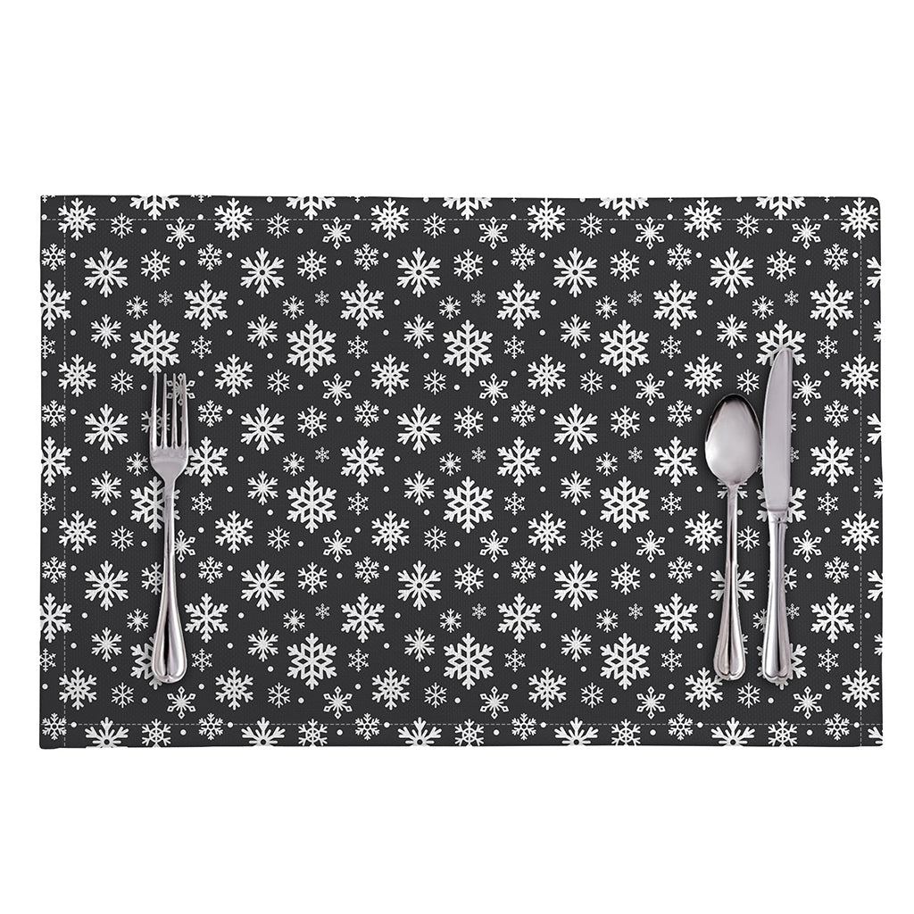 White And Grey Snowflake Pattern Print Placemat