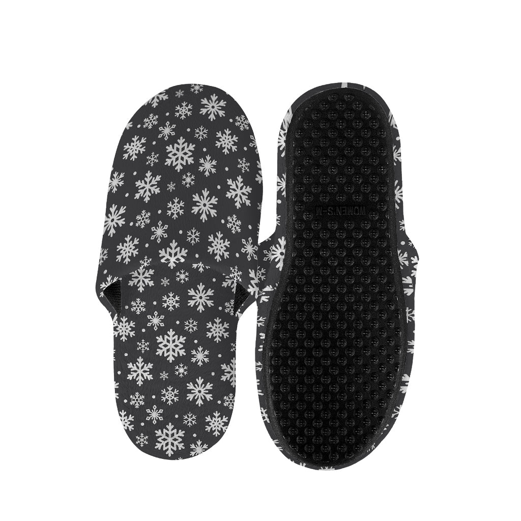 White And Grey Snowflake Pattern Print Slippers