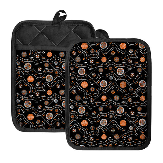 White And Orange Aboriginal Art Print Pot Holders With Pocket