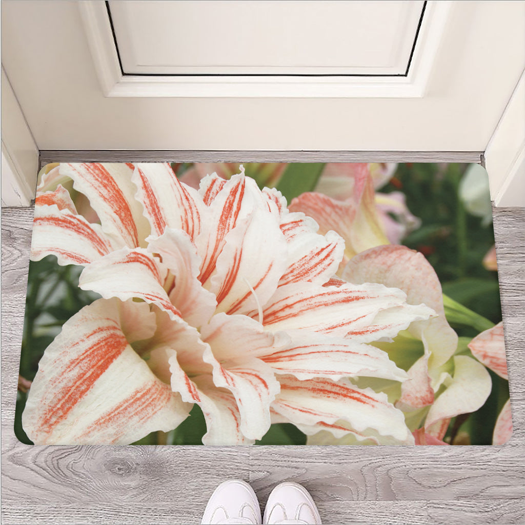 White And Pink Amaryllis Print Rubber Doormat