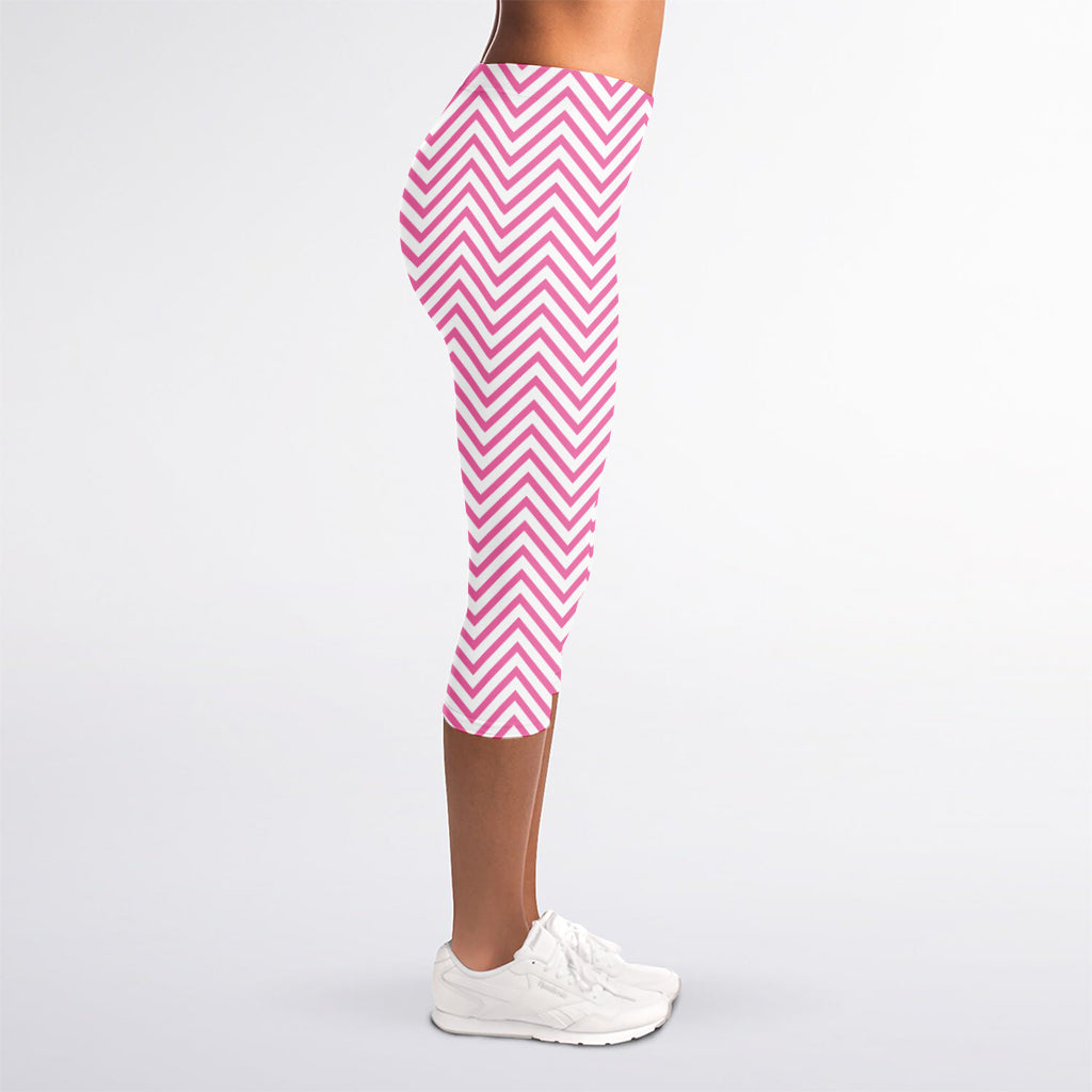 White And Pink Zigzag Pattern Print Women's Capri Leggings