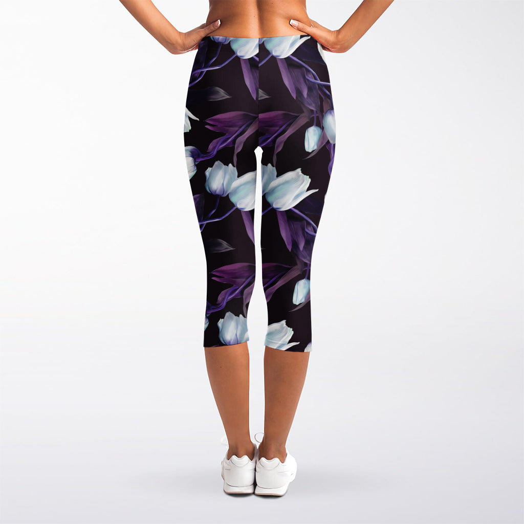 White And Purple Tulip Pattern Print Women's Capri Leggings