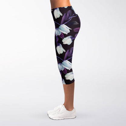 White And Purple Tulip Pattern Print Women's Capri Leggings