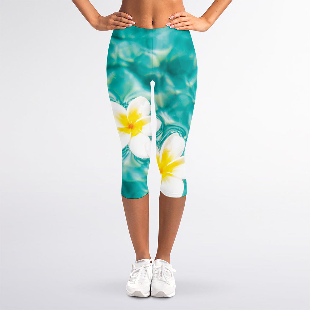 White And Yellow Plumeria In Water Print Women's Capri Leggings