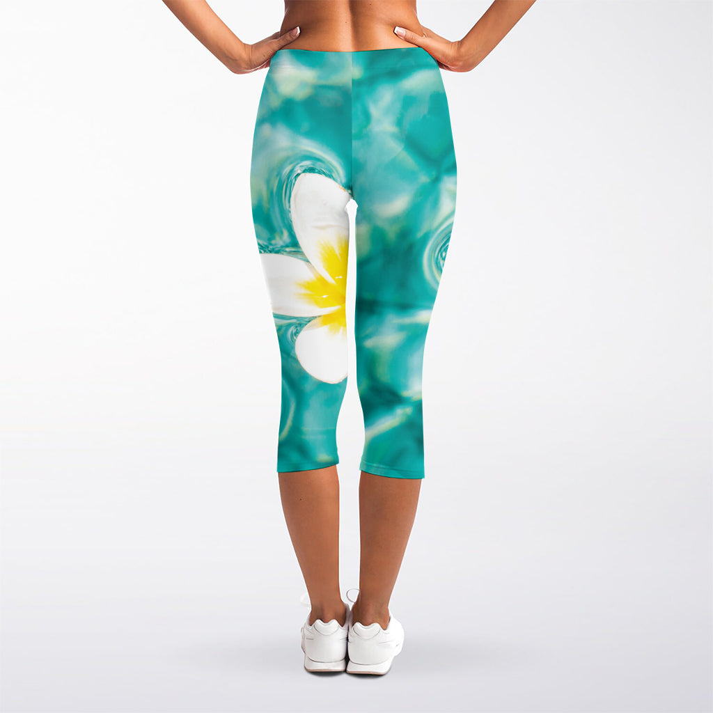 White And Yellow Plumeria In Water Print Women's Capri Leggings