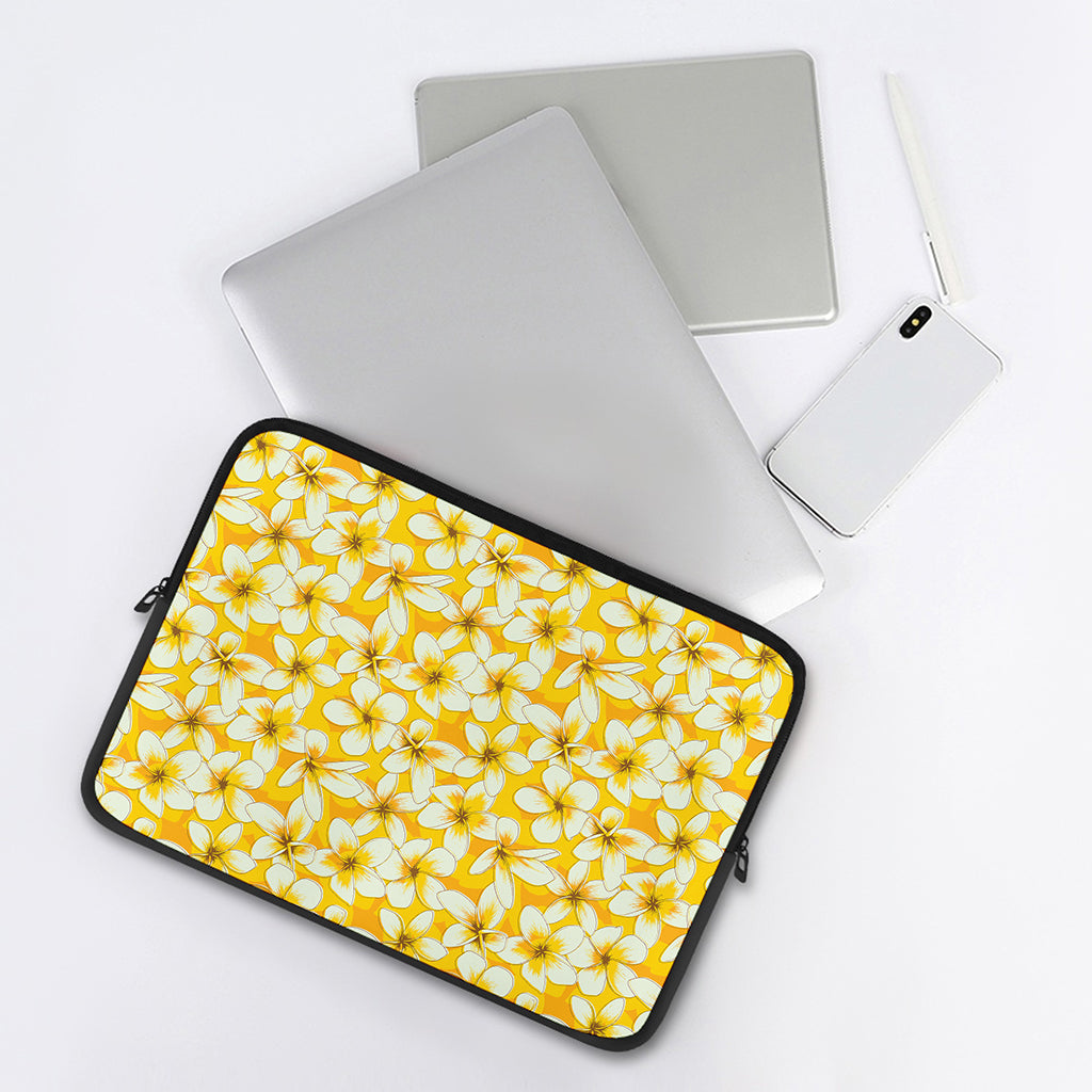 White And Yellow Plumeria Pattern Print Laptop Sleeve