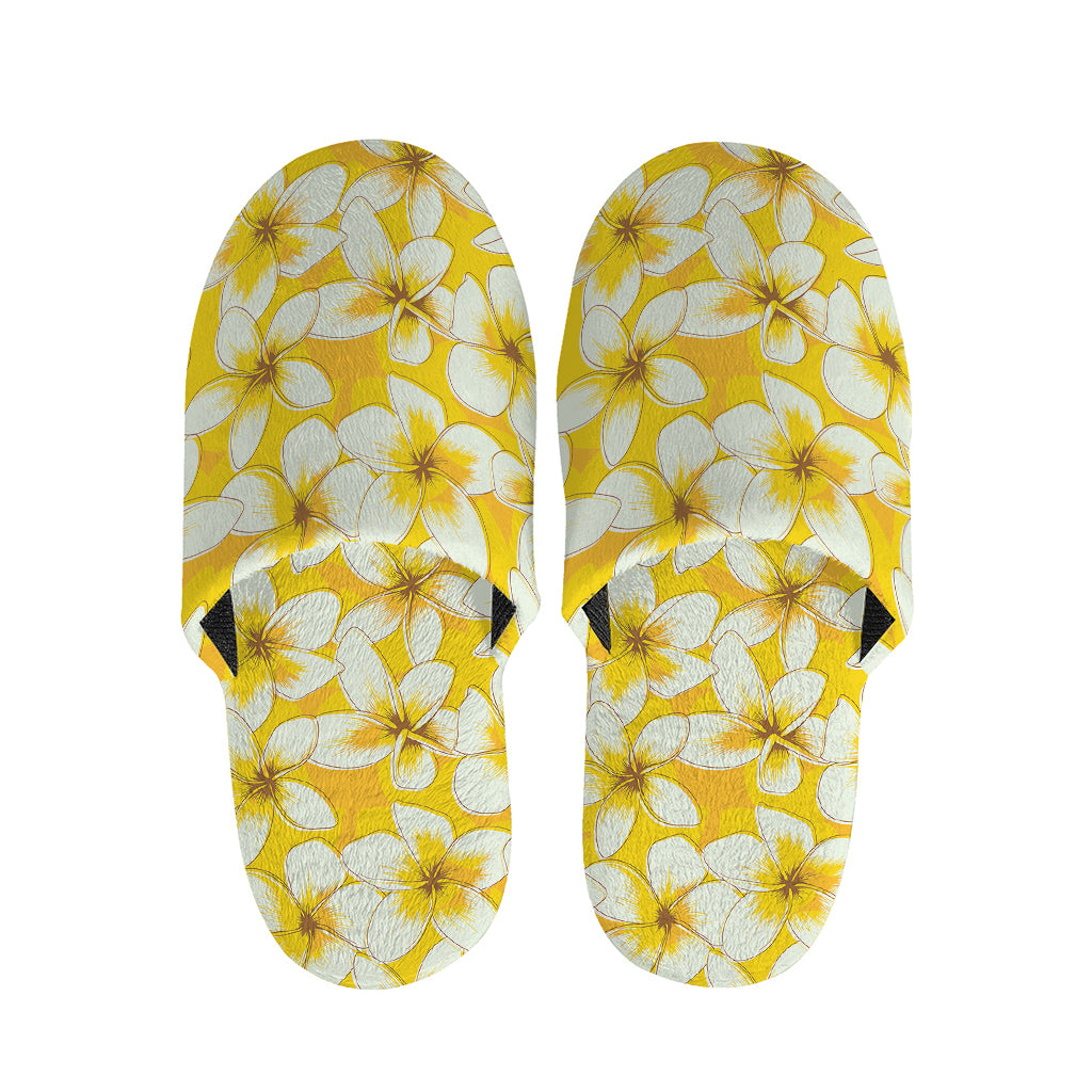 White And Yellow Plumeria Pattern Print Slippers