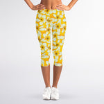 White And Yellow Plumeria Pattern Print Women's Capri Leggings