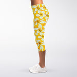 White And Yellow Plumeria Pattern Print Women's Capri Leggings