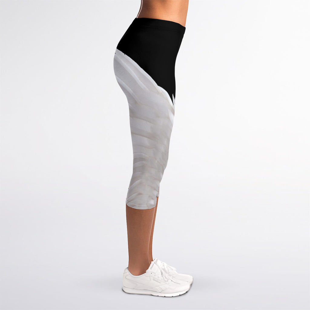 White Angel Wings Print Women's Capri Leggings