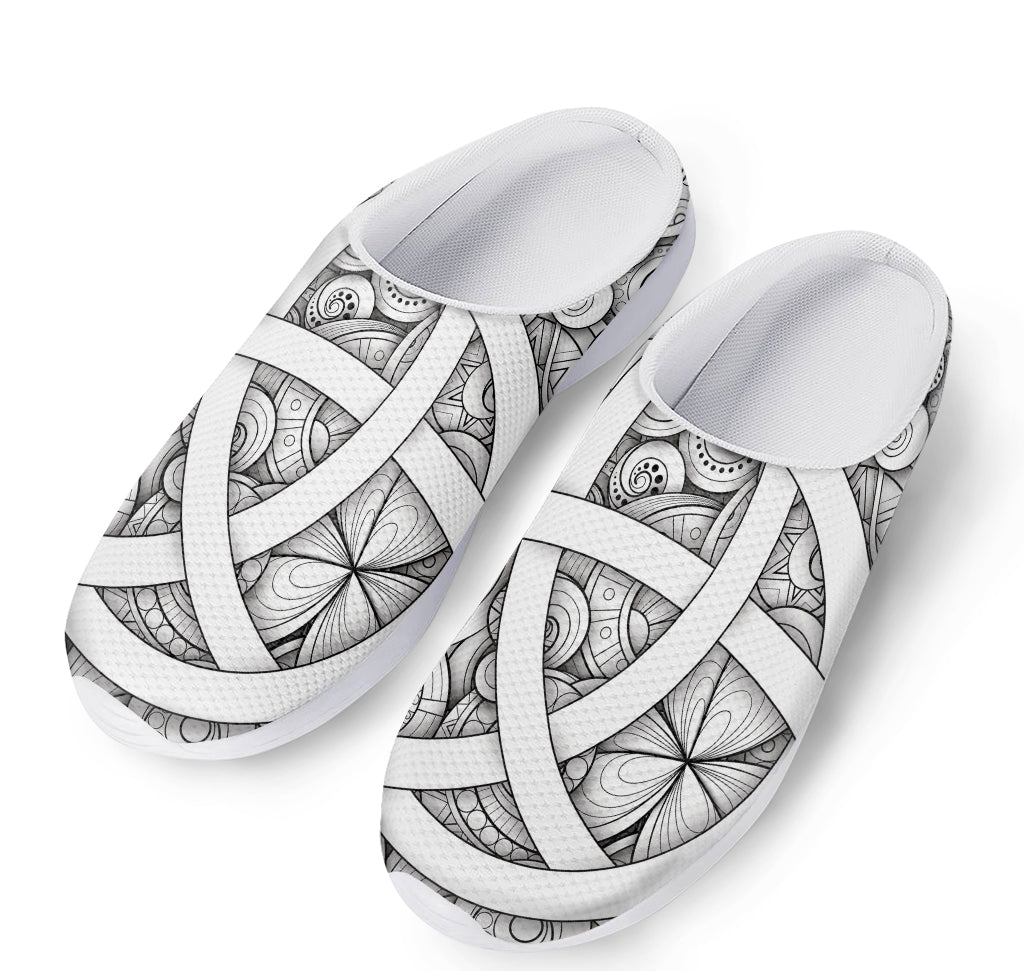 White Celtic Trinity Knot Symbol Print Mesh Casual Shoes