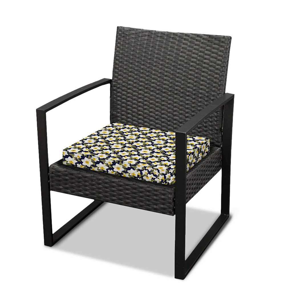 White Daffodil Flower Pattern Print Outdoor Seat Cushion Cover