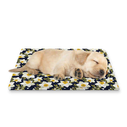 White Daffodil Flower Pattern Print Pet Cooling Mat Cover