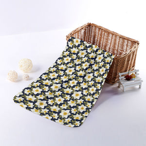White Daffodil Flower Pattern Print Towel