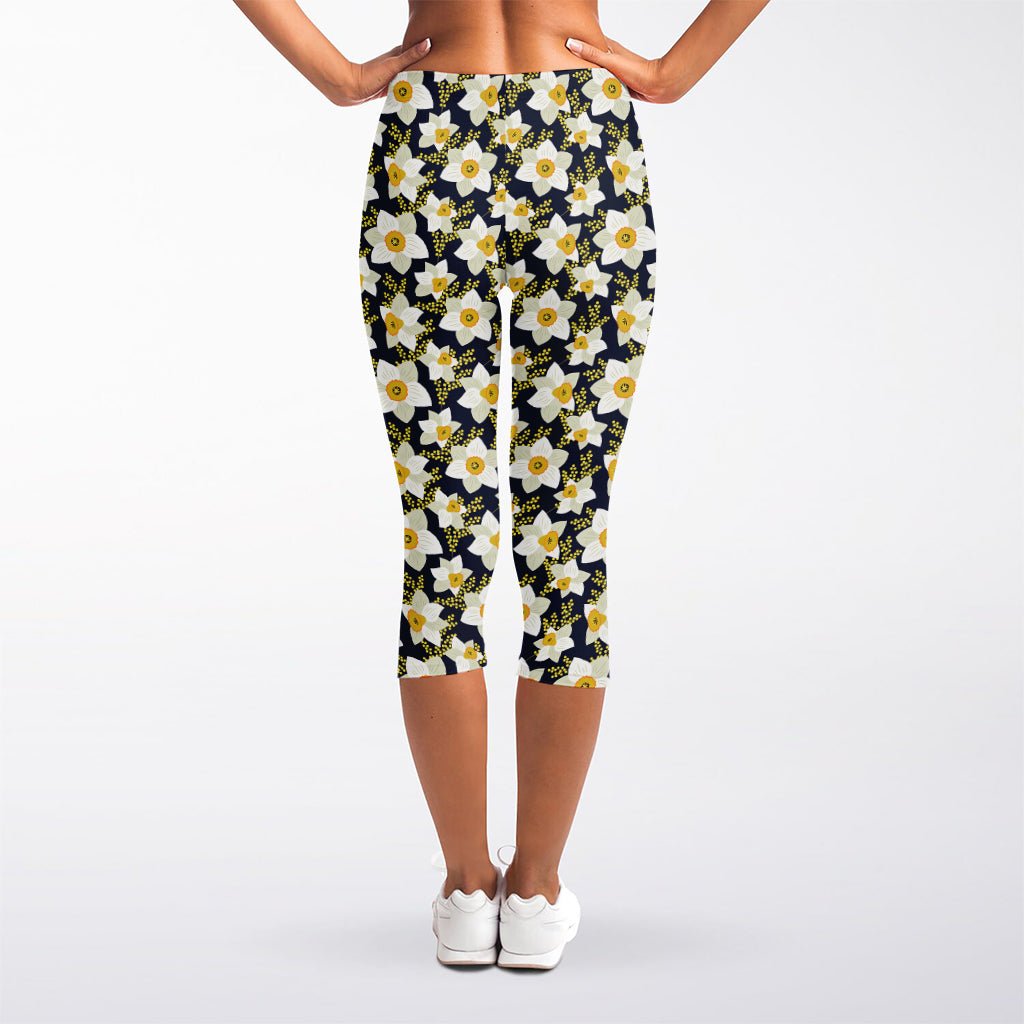 White Daffodil Flower Pattern Print Women's Capri Leggings