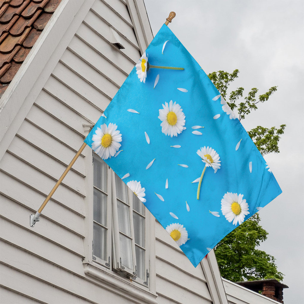 White Daisy Flower Print House Flag