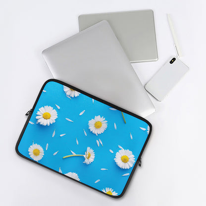 White Daisy Flower Print Laptop Sleeve