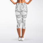 White Electric Lightning Print Women's Capri Leggings