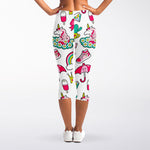 White Girly Unicorn Pattern Print Women's Capri Leggings