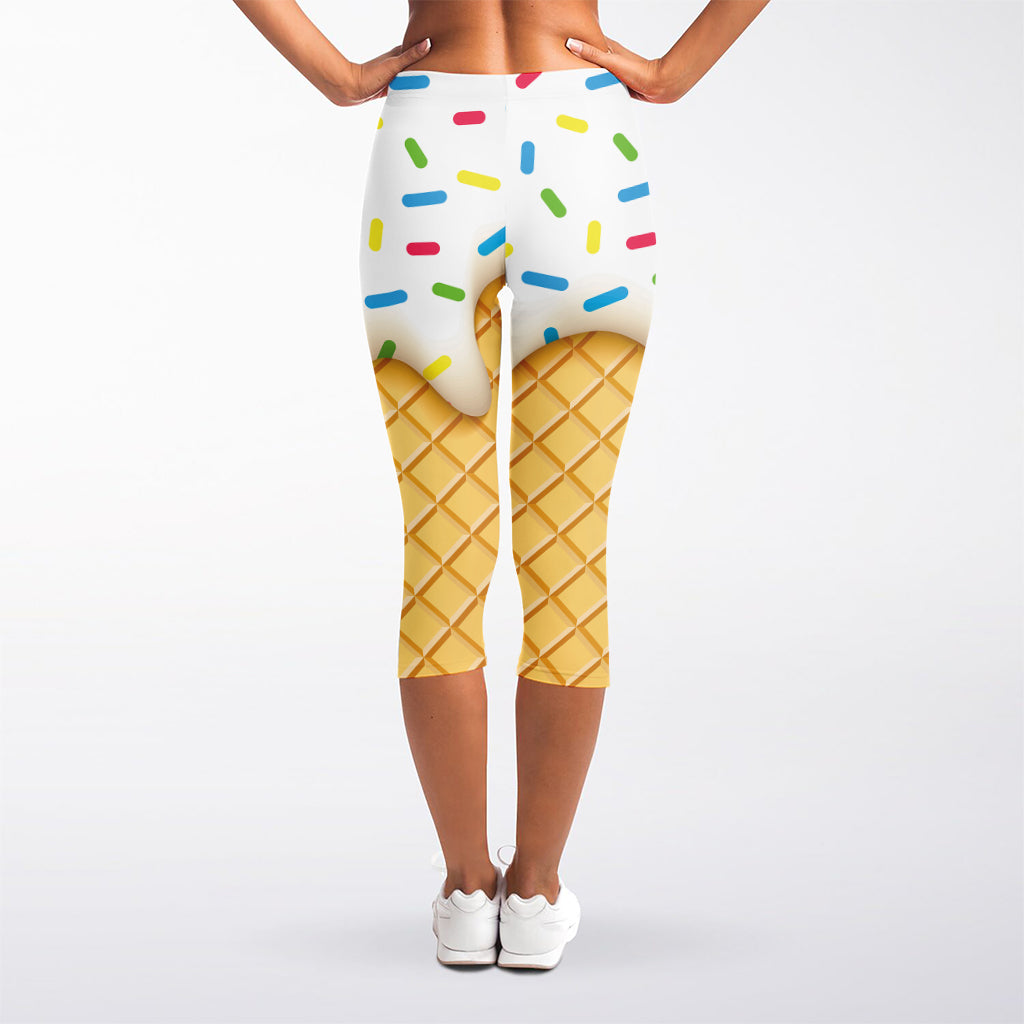 White Ice Cream Melted Print Women's Capri Leggings