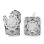 White Kaleidoscope Print Oven Mitt And Pot Holder Set
