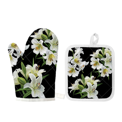 White Lily Print Oven Mitt And Pot Holder Set