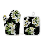 White Lily Print Oven Mitt And Pot Holder Set